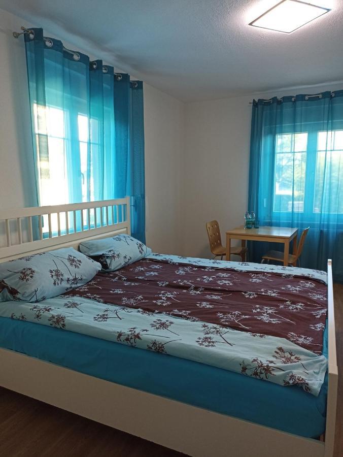 Zimmer "Tuerkis" Apartment Lahr  Luaran gambar